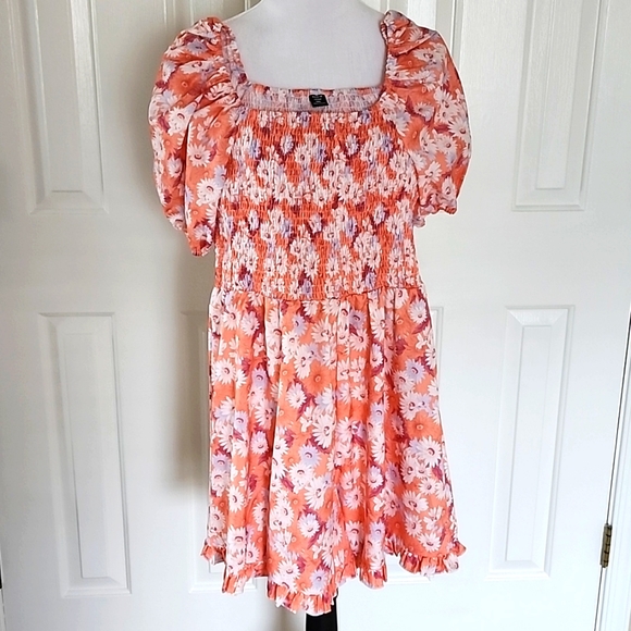 Ruffled Hym Romper - Picture 3 of 4